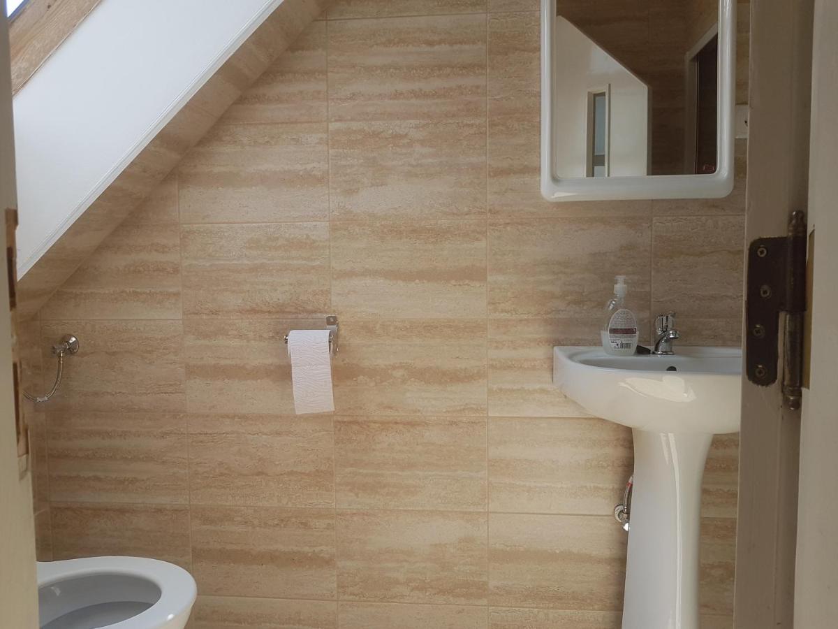 Lara Guest House Sfântu-Gheorghe Eksteriør bilde